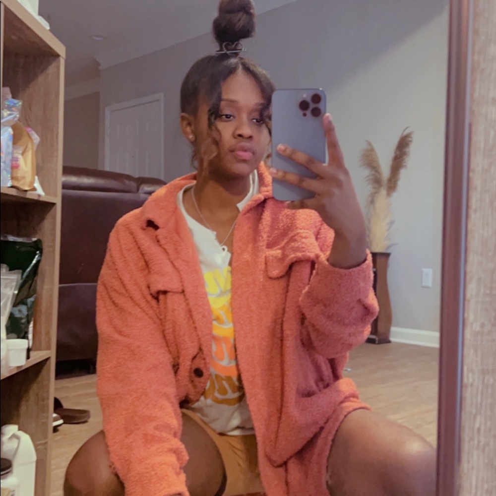 Peachy 🍑